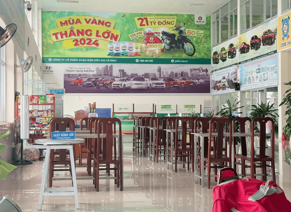 Khu vực ăn uống trong nhà ga hành khách sân bay Cà Mau